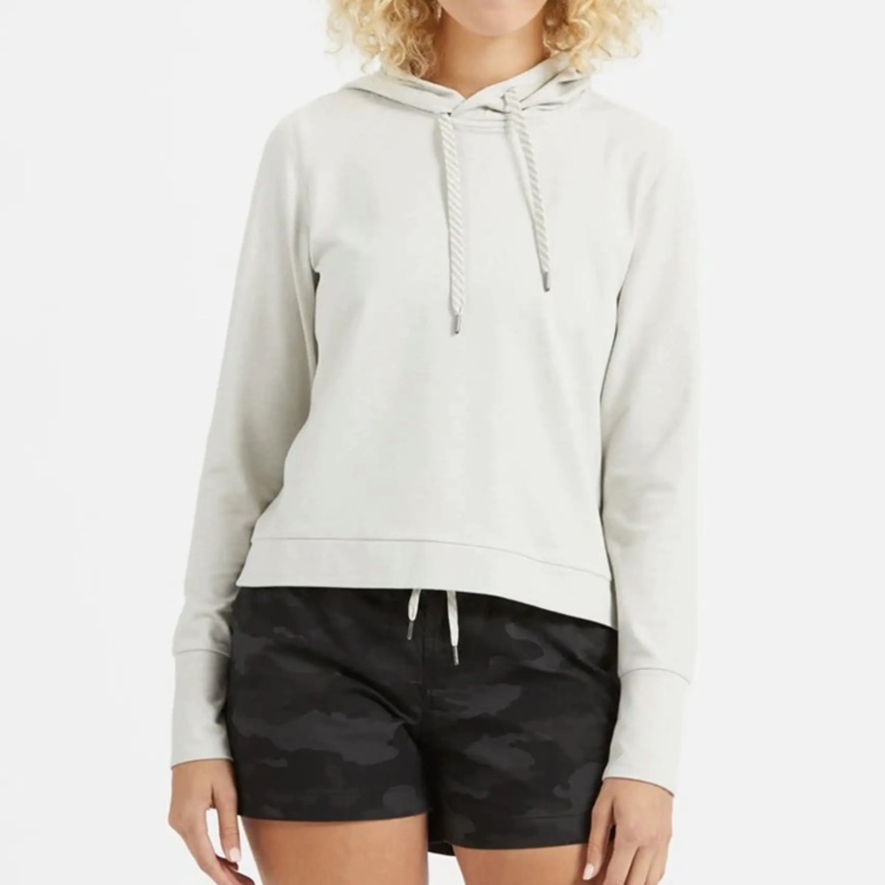 NWT Vuori Halo Essential Hoodie Solid Dove Gray Pullover Dream Knit Size Large.